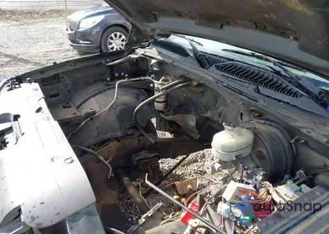 2005 Chevrolet Silverado 1500 Ls from USA, damaged, VIN 1GCEC19VX5Z168524